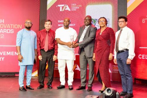 Receiving the award at the Tech Innovation Award 2022